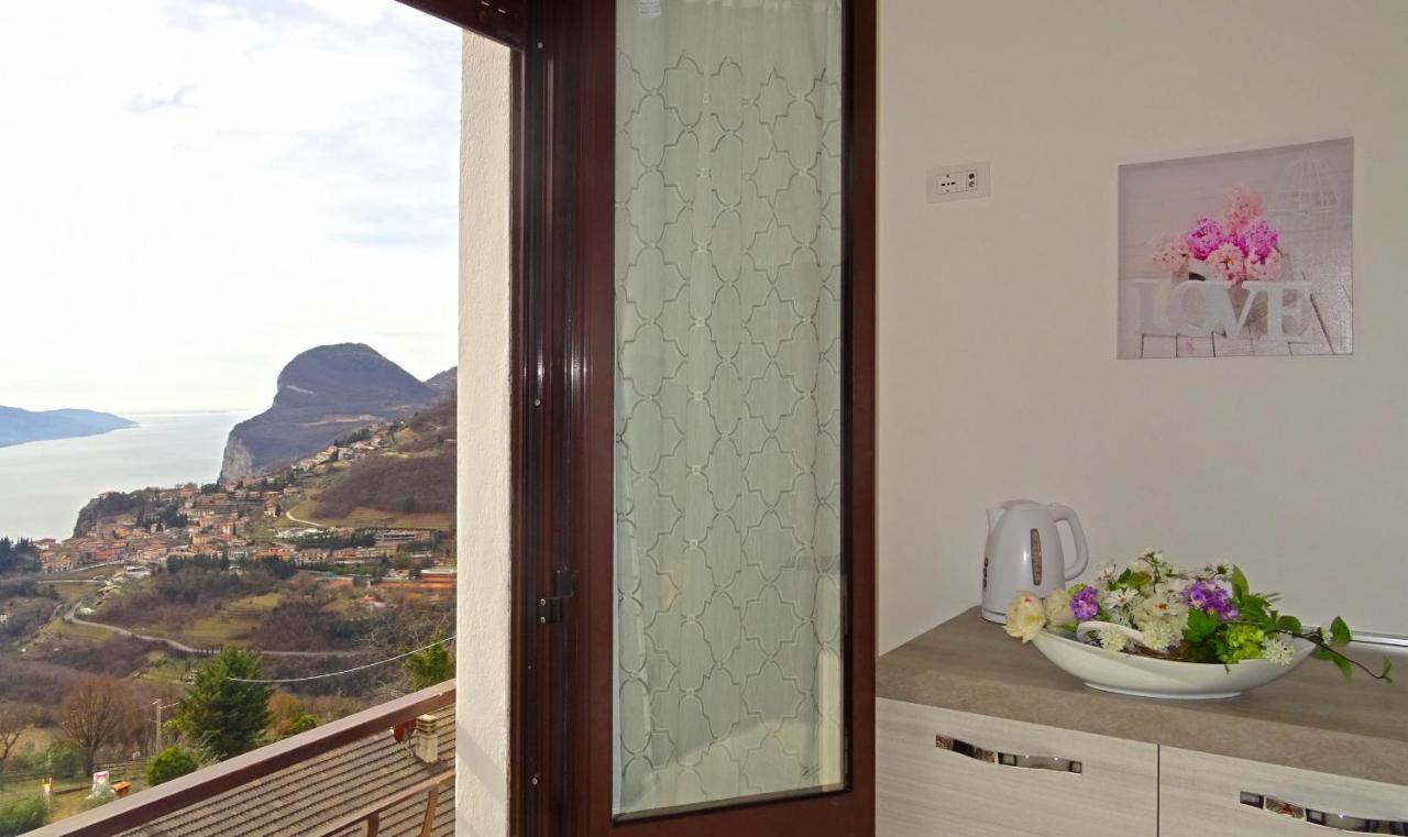 Casa Palanca Lake View Apartment By Gardadomusmea Tremosine Extérieur photo